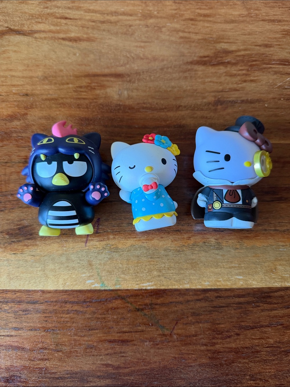 Sanrio Bundle - Hello Kitty / Badtz-Maru